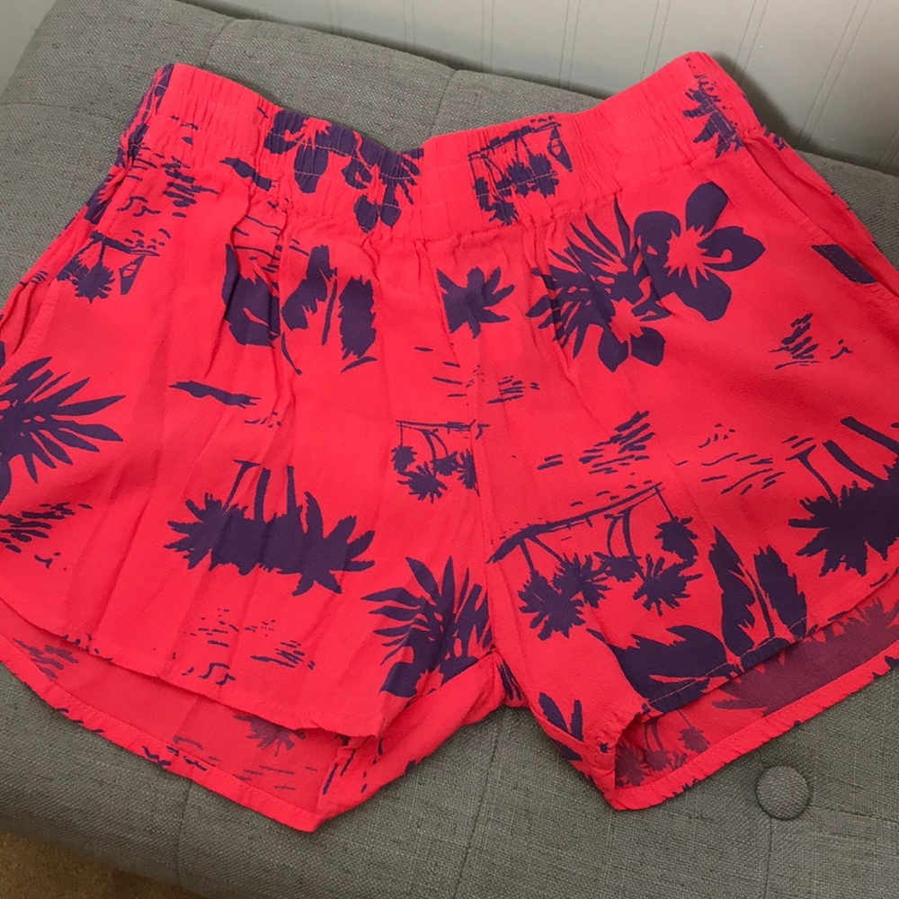Monrow Hawaiian Print Short in Coral